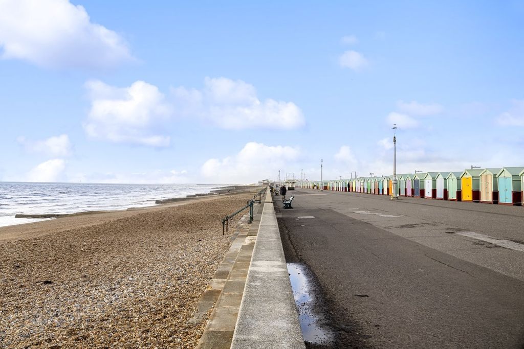 Additional image 15 of 2 bed flat to rent239 Kingsway, Hove BN3