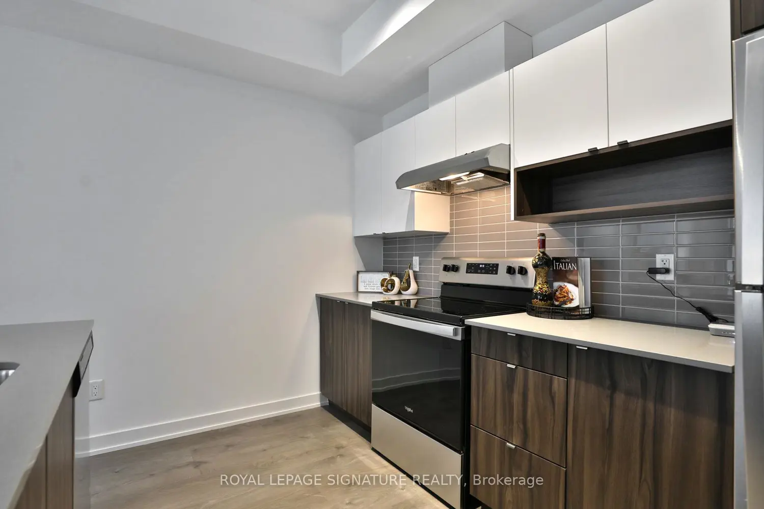 Additional image 9 of 1121 Cooke Boulevard 3