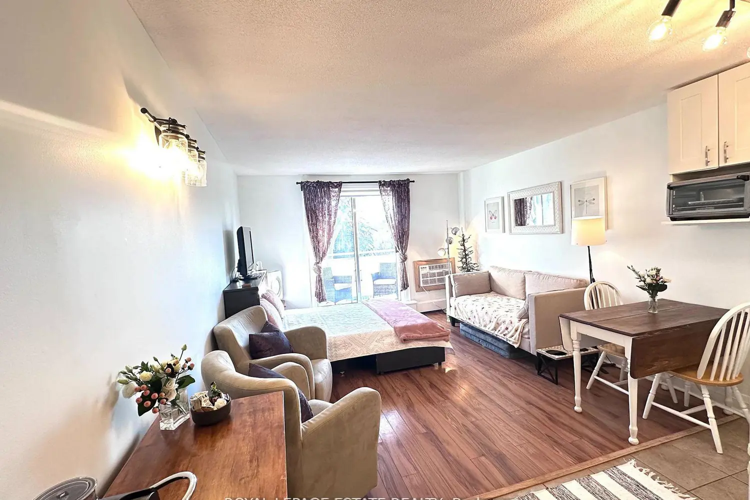 Additional image 3 of 123 Woodbine Avenue 309