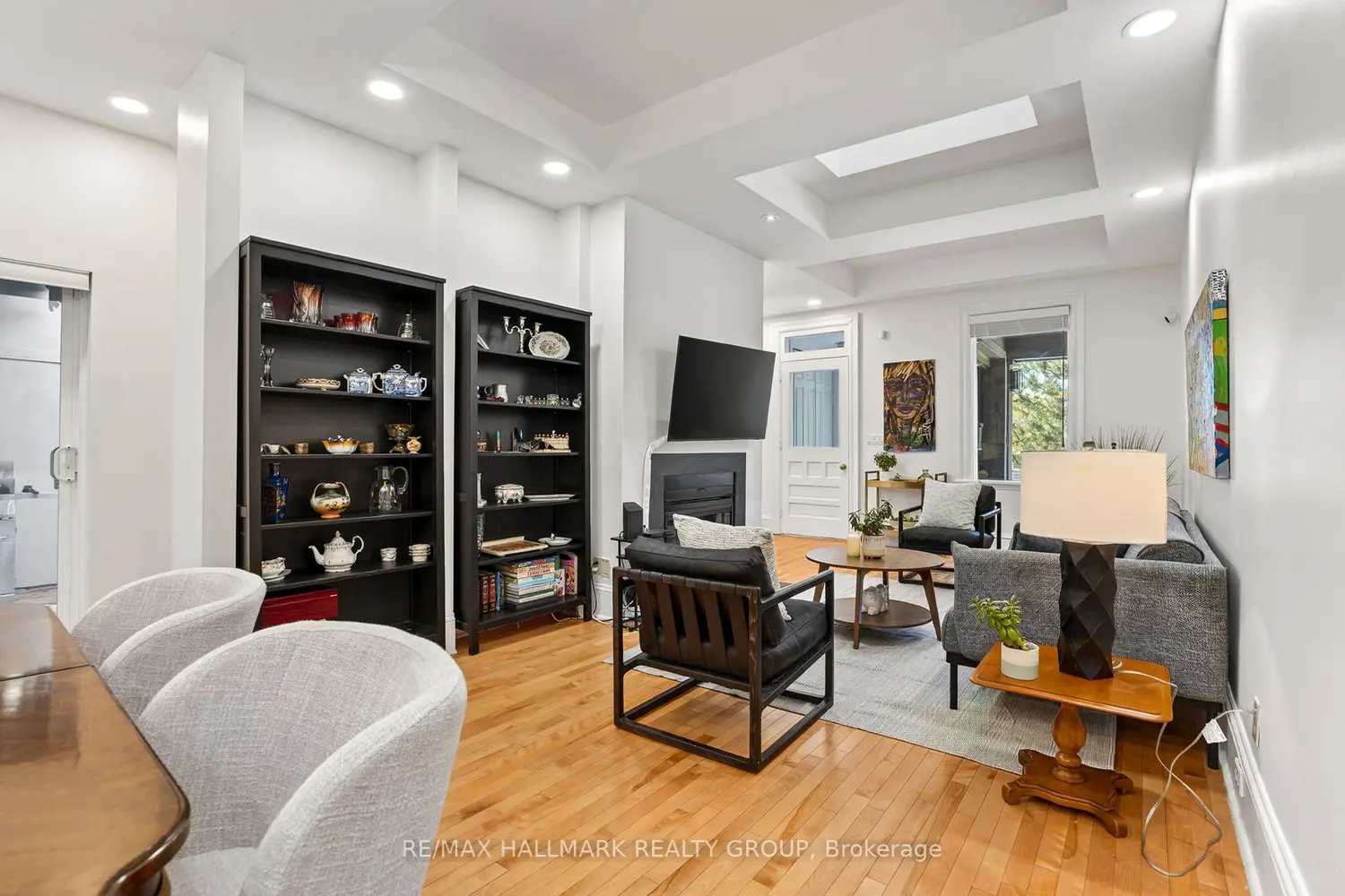 425 Echo Drive photo 4