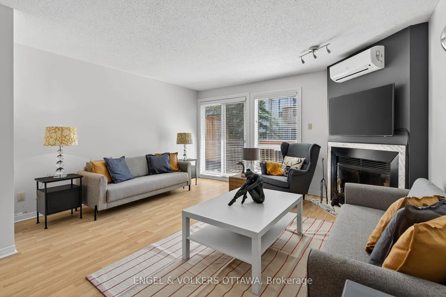 211 Briston Private photo 4