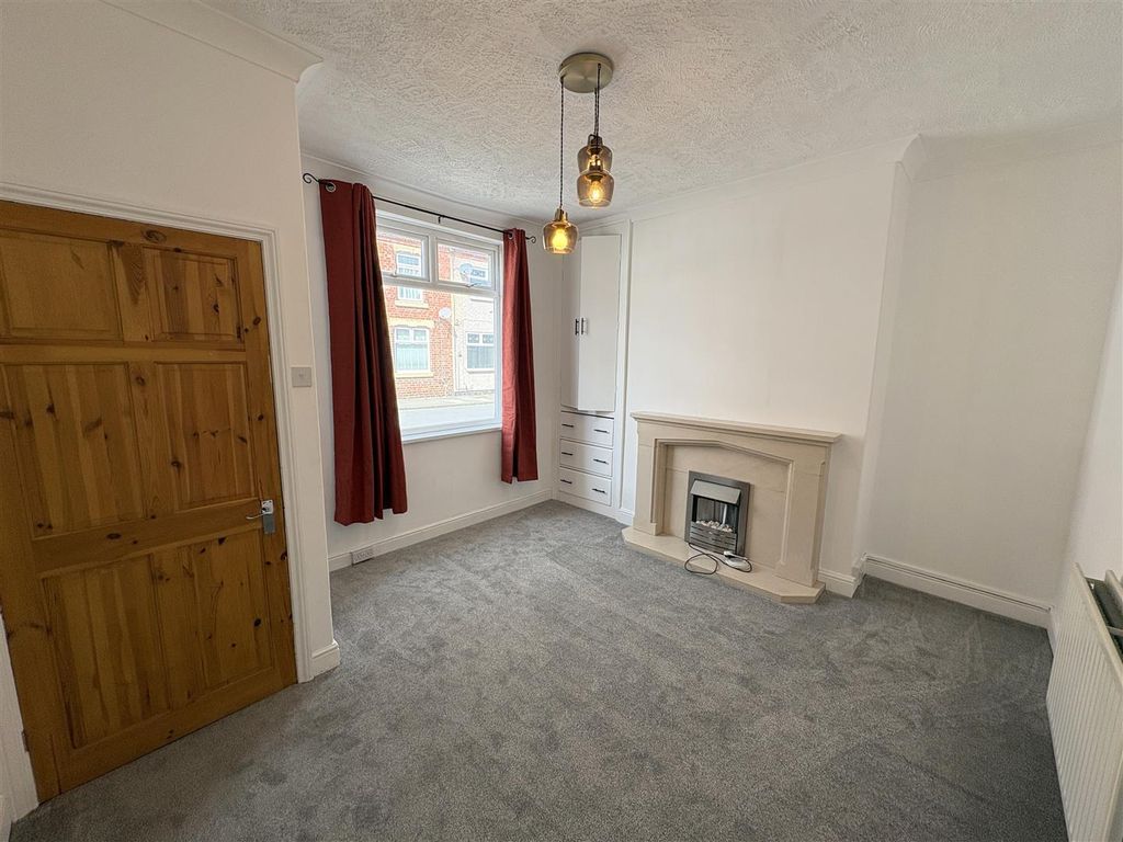 Additional image 2 of 2 bed terraced house to rentBeaconsfield Street, Darlington DL3