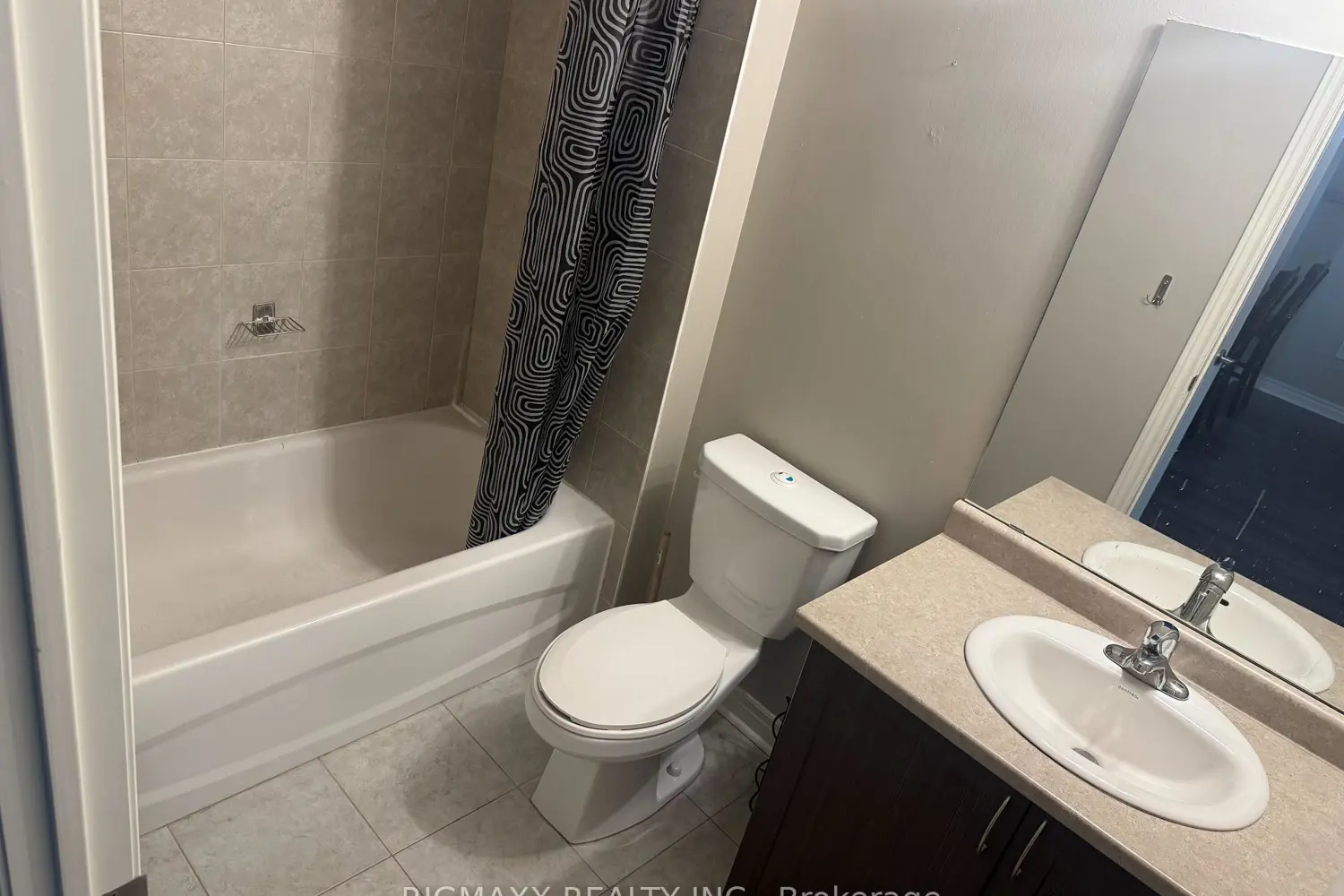 Additional image 11 of 33 Whitmer Street 222