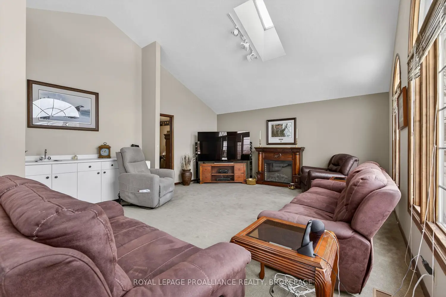 Additional image 9 of 1021 Dunham Street