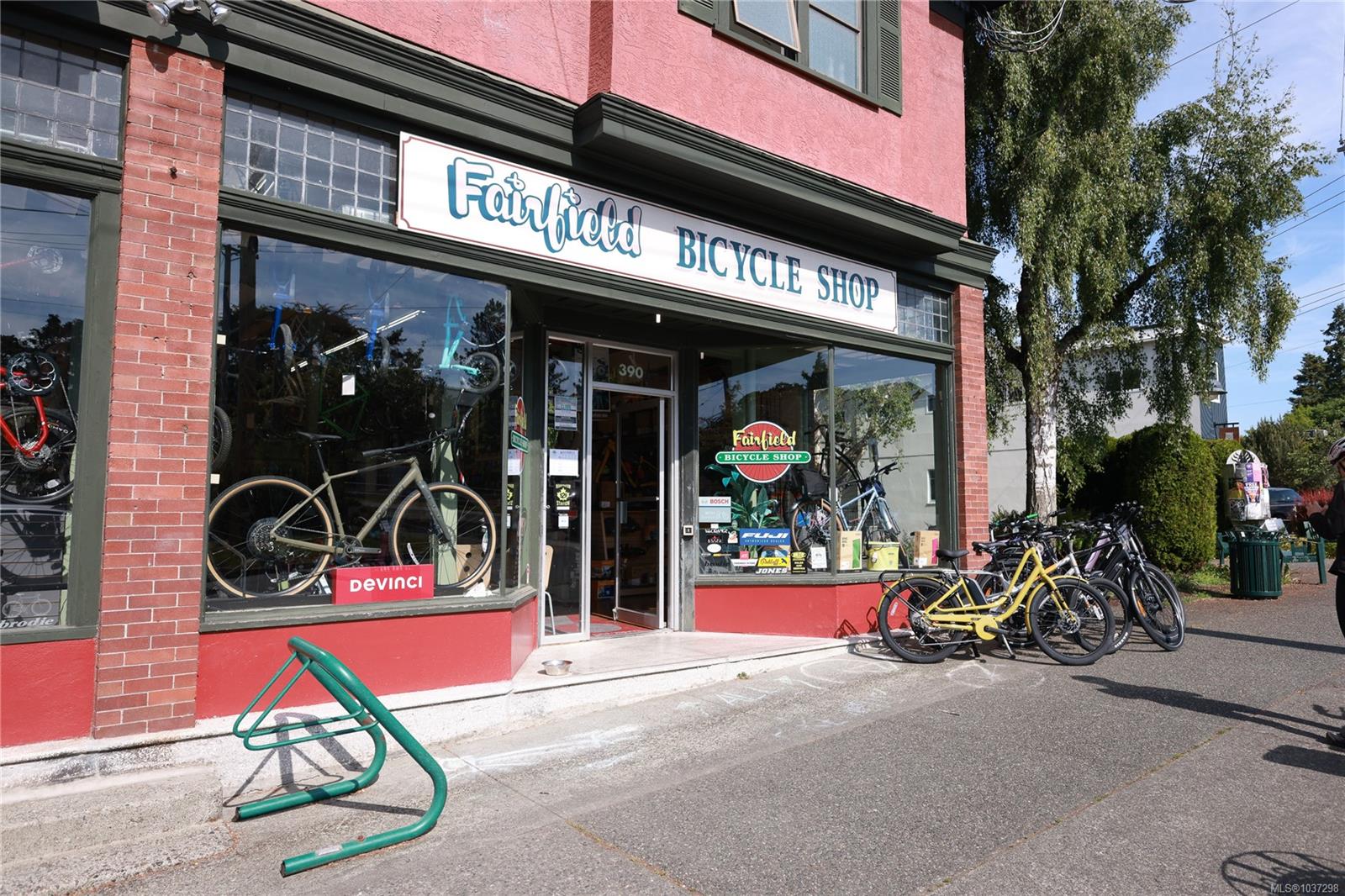 Additional image 4 of 390 Moss Street, Victoria, BC, V8V 4N1
