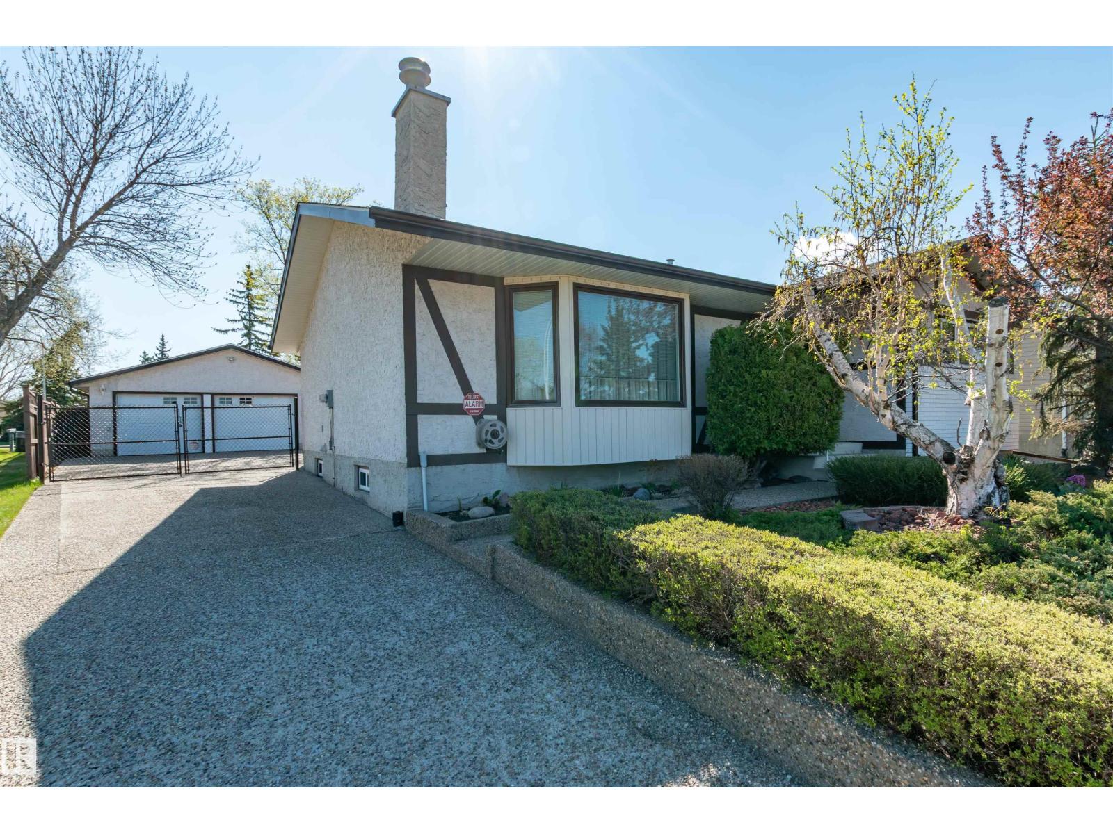 Additional image 2 of 13319 30 Street NW, Edmonton, AB, T5A3A1