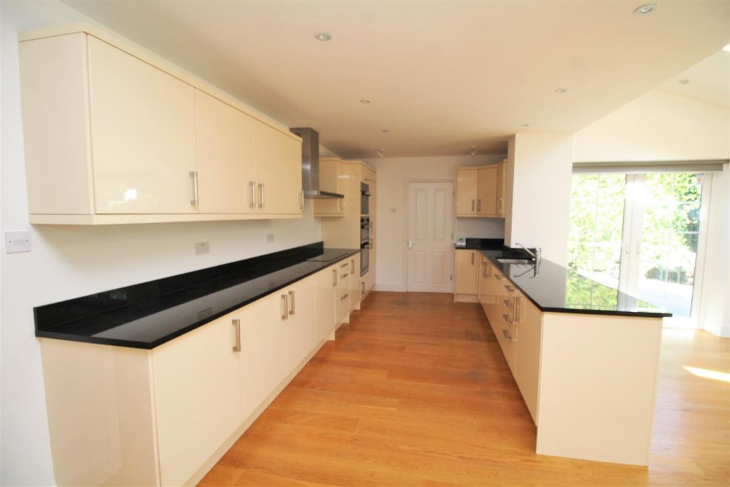 Additional image 3 of 5 bed detached house to rentWhite Hart Wood, Sevenoaks TN13