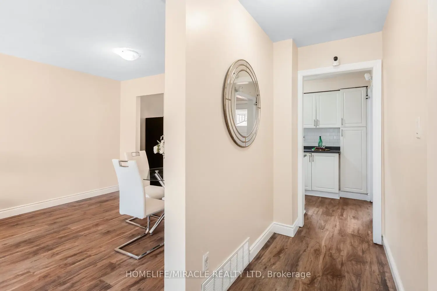 501 Glenelm Crescent A photo 5