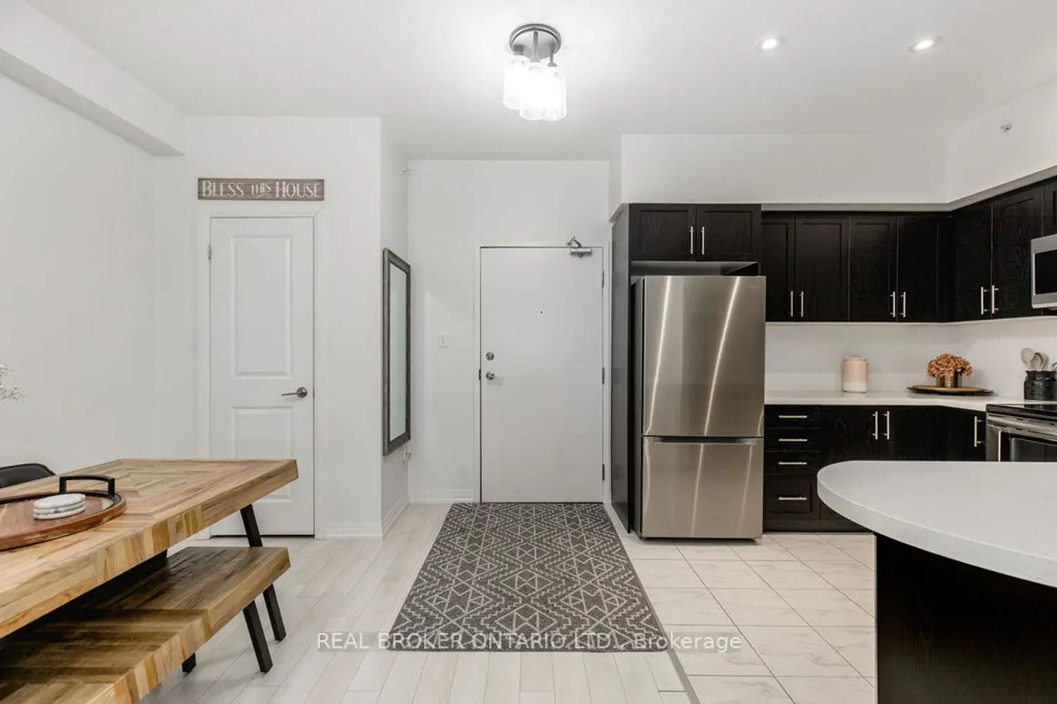 304 Essa Road 609