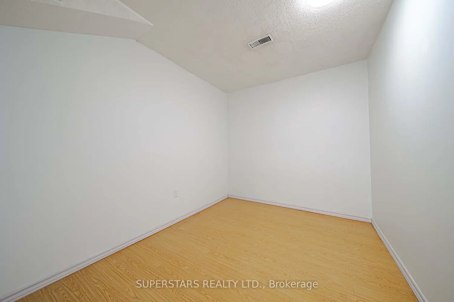 Additional image 6 of 135 Appleby Crescent