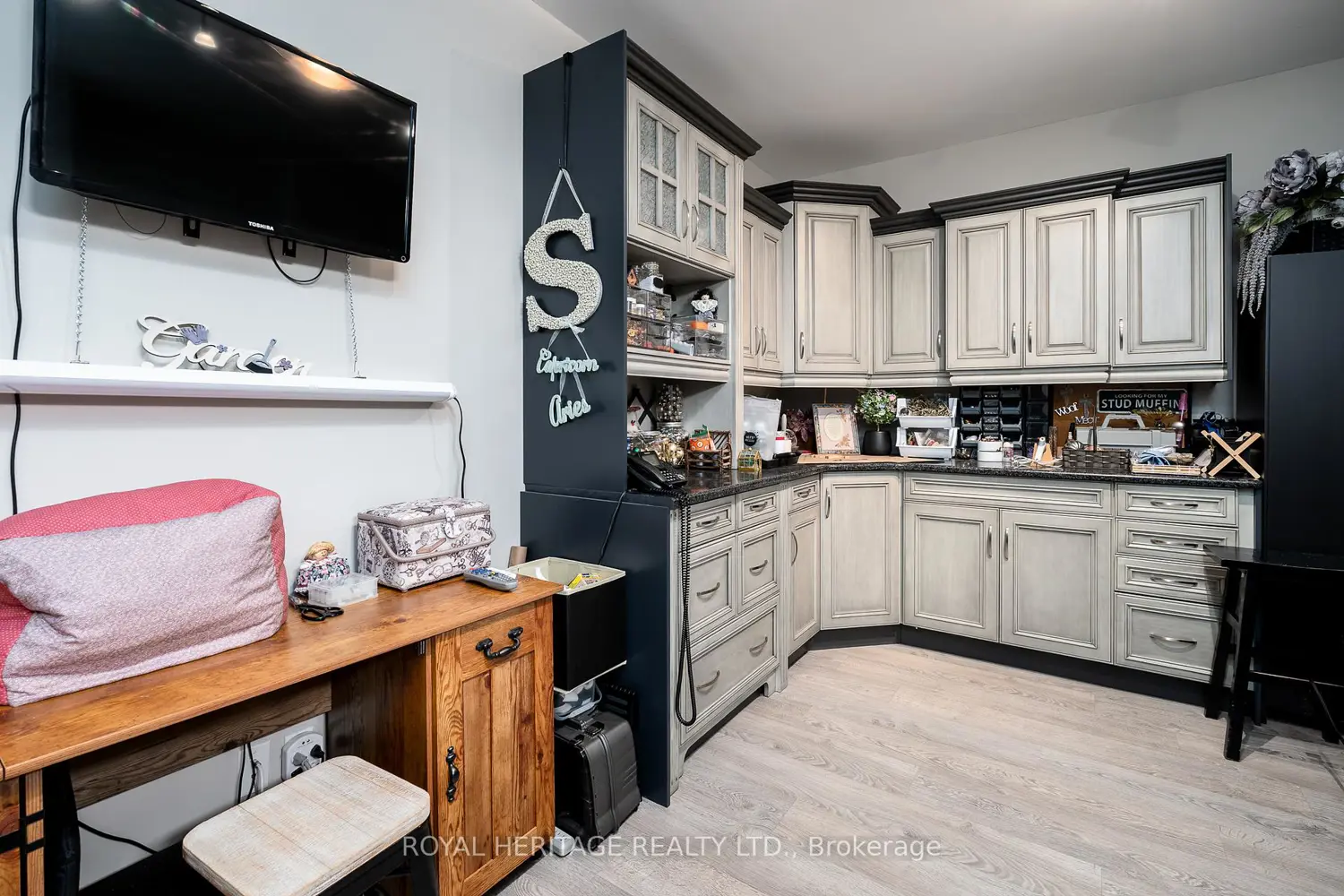 Additional image 11 of 21564 Loyalist Parkway