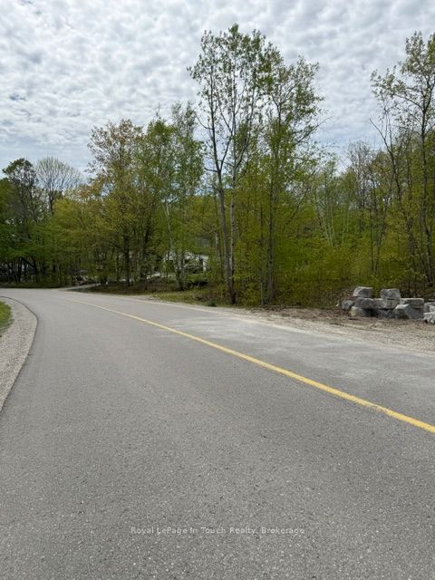 1536 Champlain Road, Tiny, ON, L9M 0C1 photo 3
