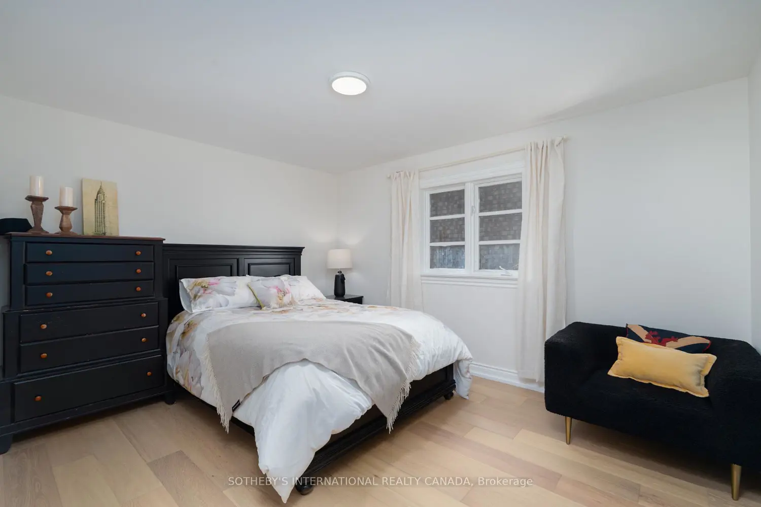 Additional image 10 of 5481 Middleport Crescent