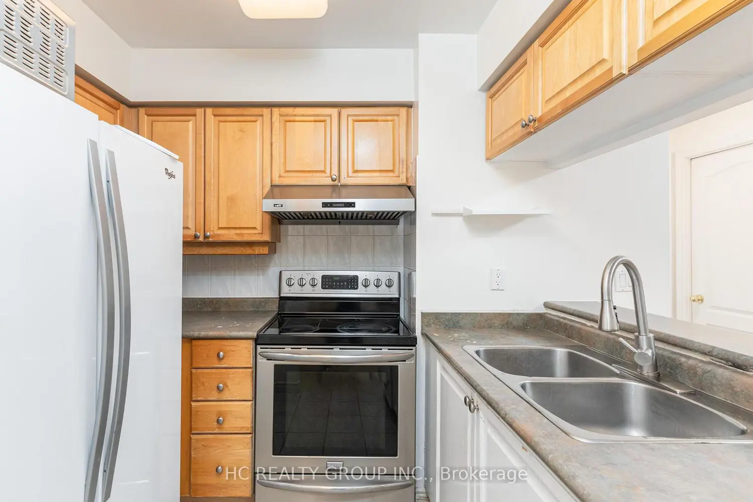 Additional image 8 of 18 Sommerset Way 1008