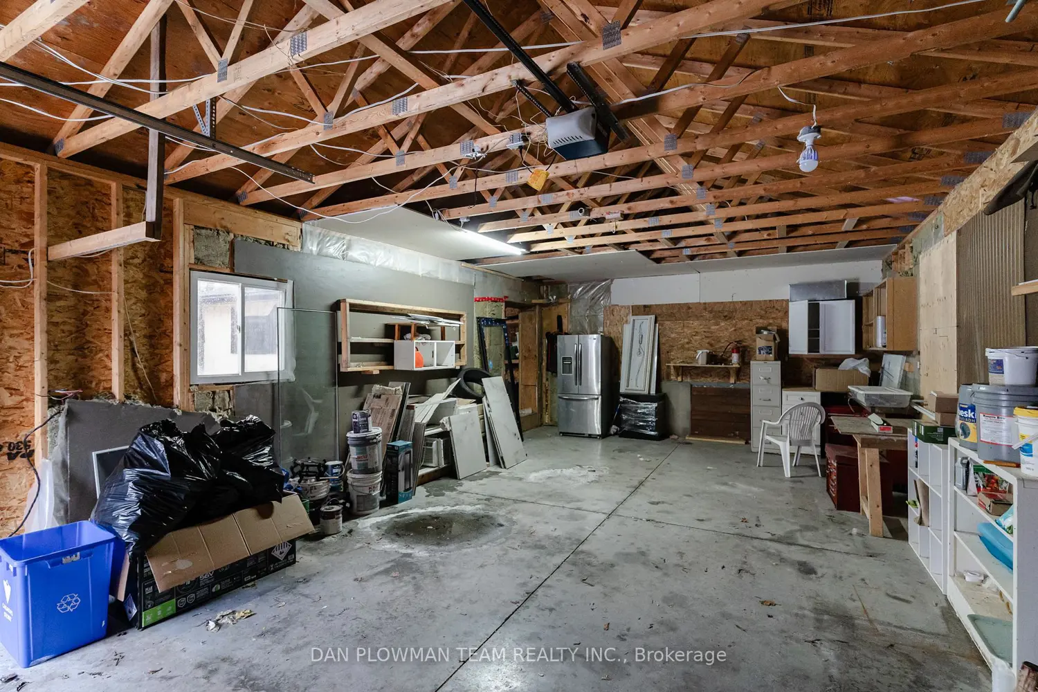 Additional image 15 of 752 Douglas Street