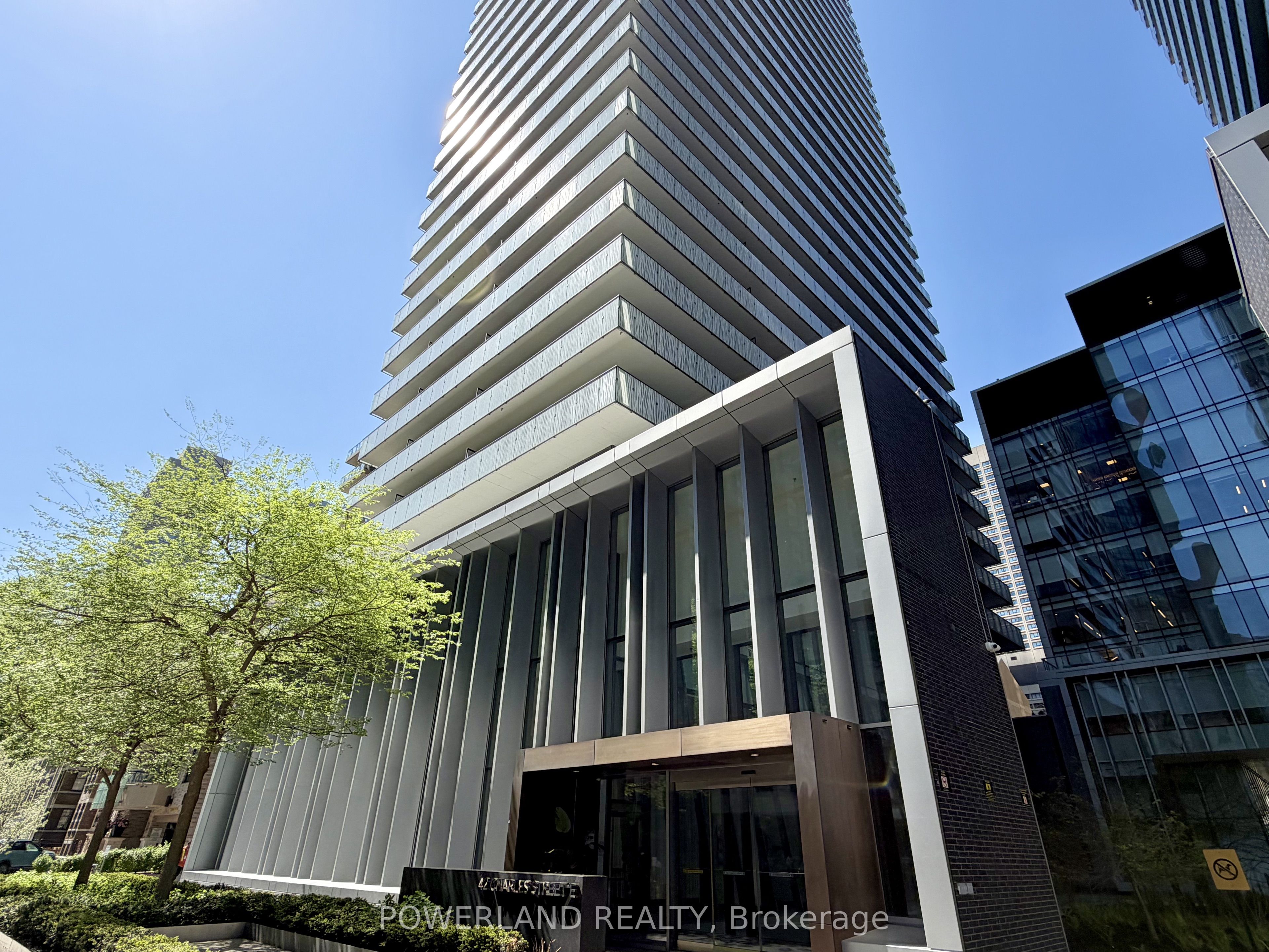 Lph4705-42 Charles Street E, Toronto, ON, M4Y 0B7