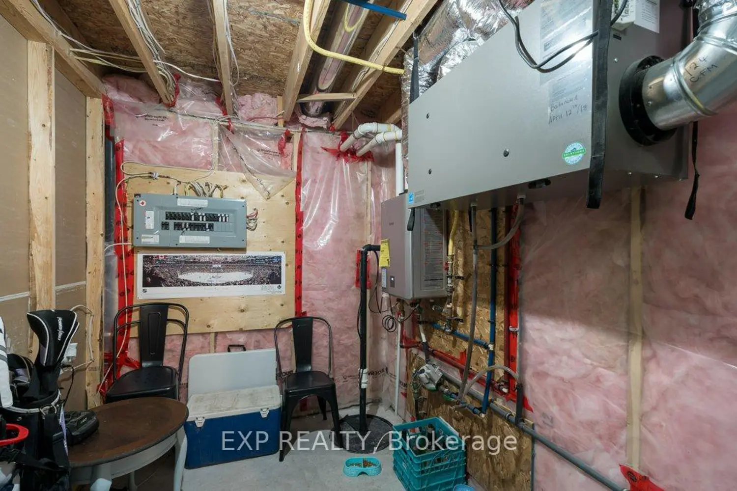 Additional image 16 of 102 Davis Street A