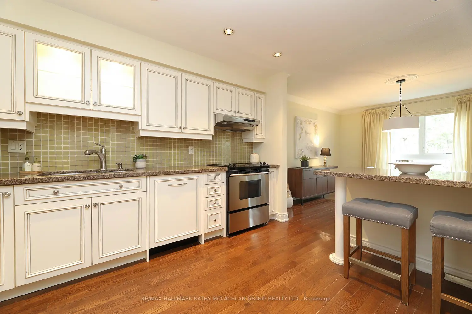 Additional image 3 of 38 Crimson Millway