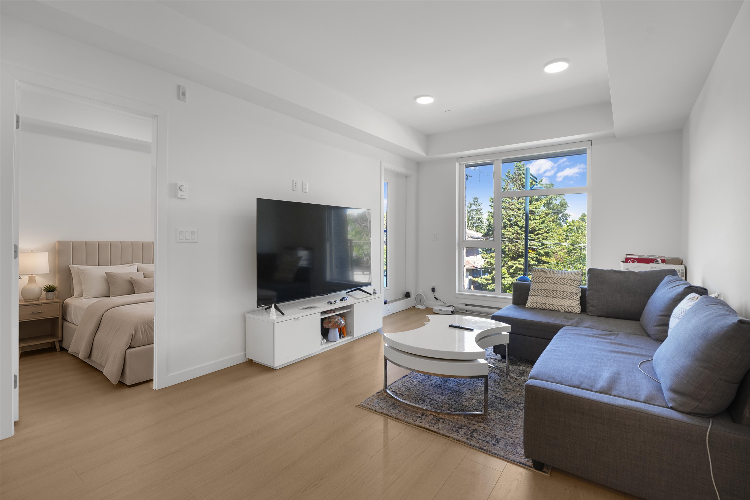 E206-10829 140 Street, Surrey, BC, V3R 0H4
