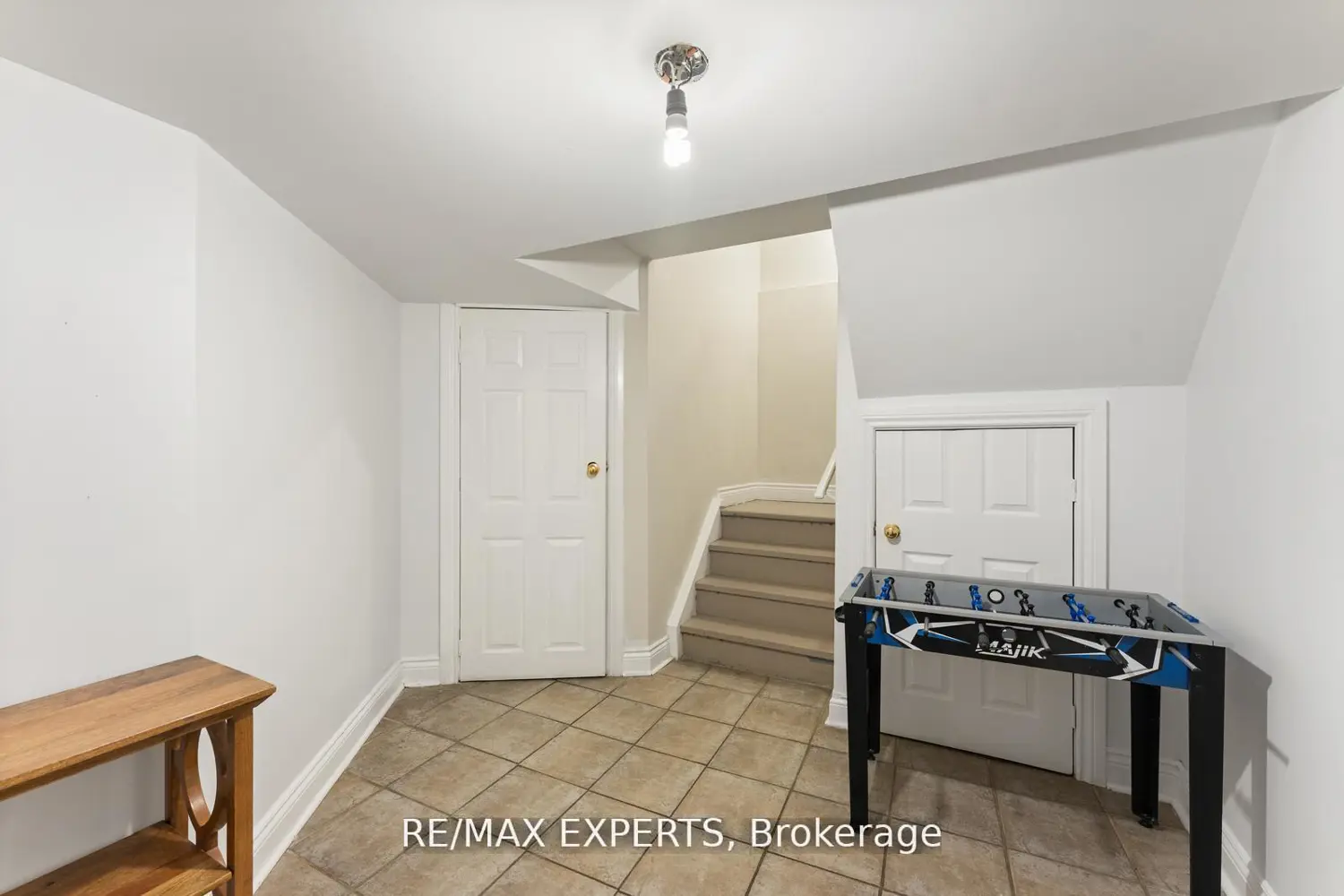 Additional image 12 of 19 Maximillian Street