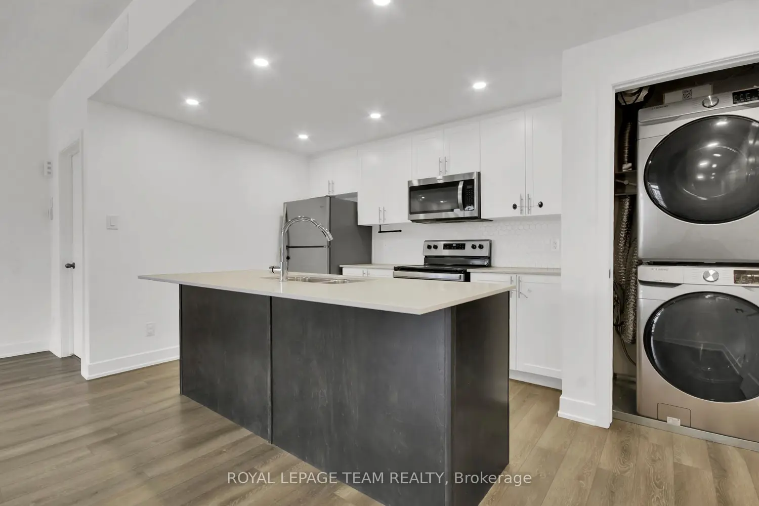 Additional image 8 of 320 Tulum Crescent F