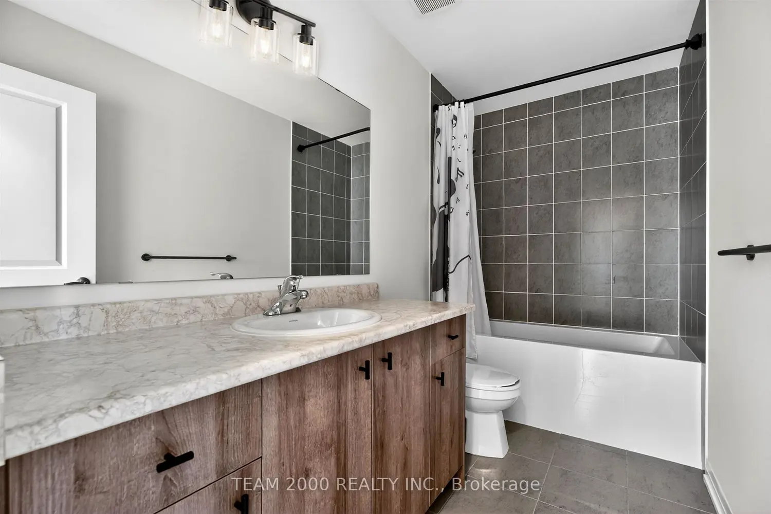 Additional image 18 of 474 Adelaide Street