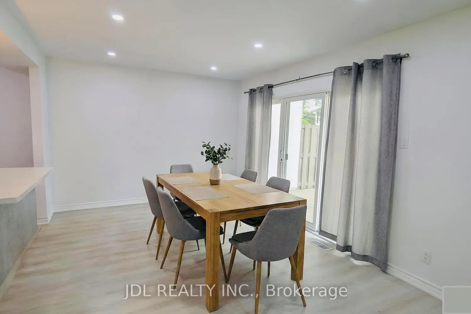 Additional image 11 of 431 Keats Way 5