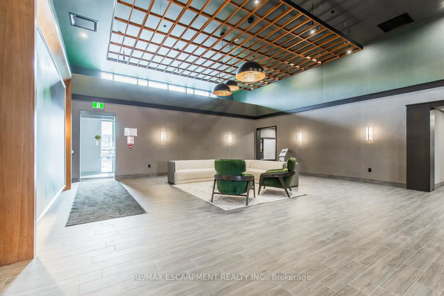 Additional image 2 of 450 Dundas Street 1113