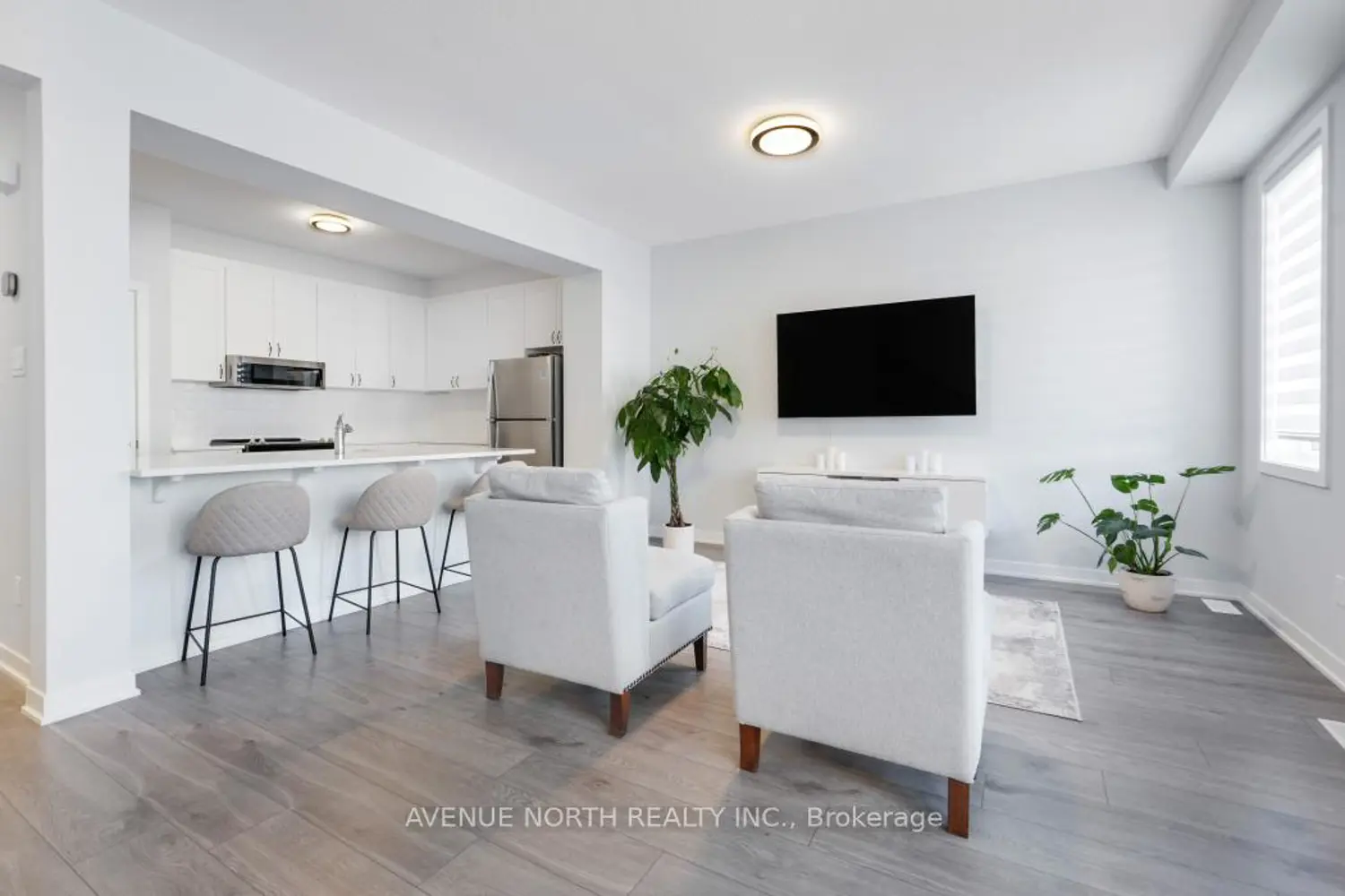 Additional image 11 of 702 Hydrus Private
