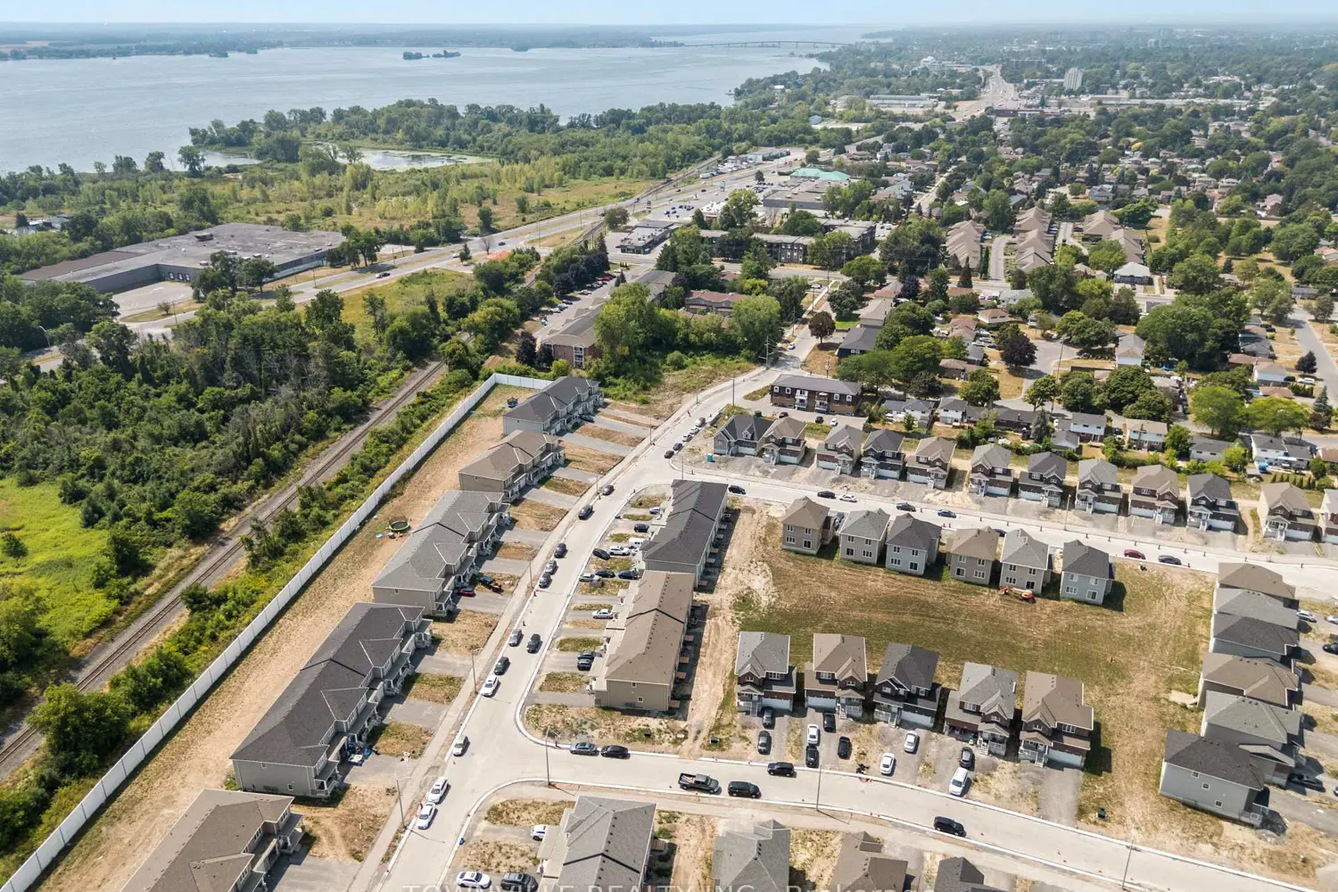Additional image 14 of 35 Lincoln Drive