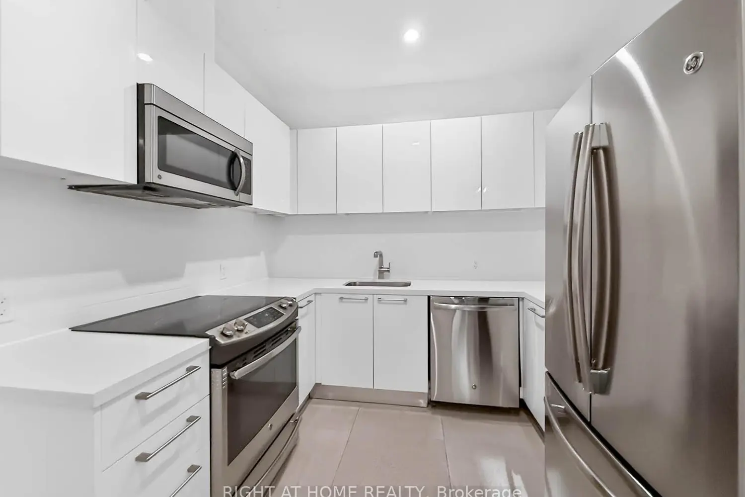 Additional image 18 of 1030 King Street 802