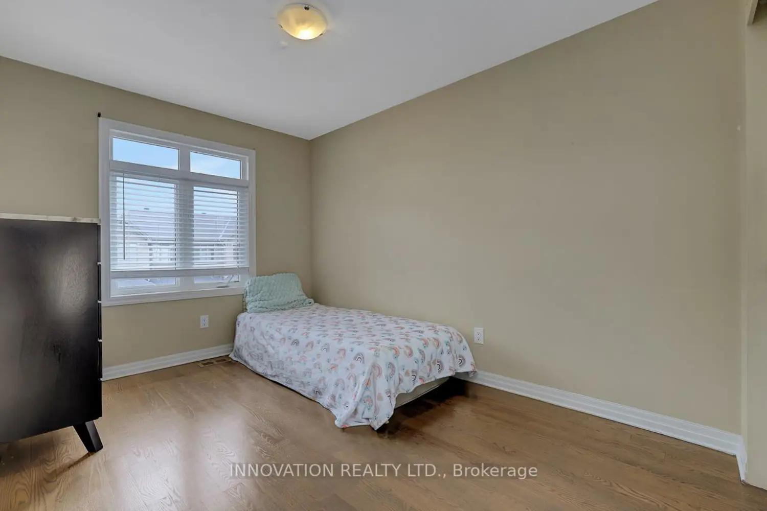 Additional image 13 of 561 Rioja Street
