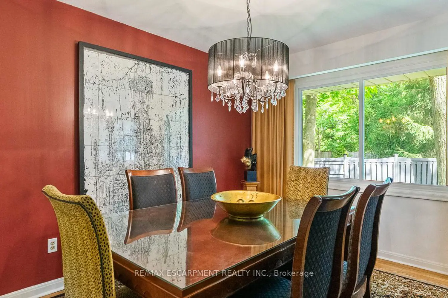 Additional image 3 of 1373 Queen Victoria Avenue