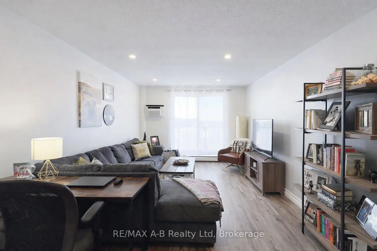 Additional image 2 of 583 Mornington Avenue 1005