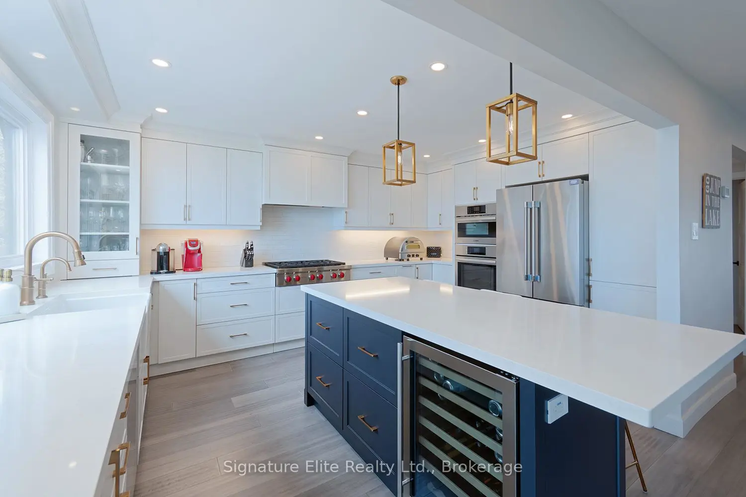 150 Woodfield Drive photo 2