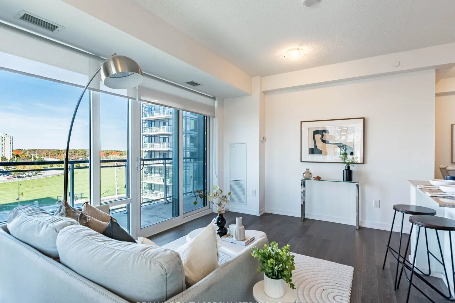 Additional image 7 of 2560 Eglinton Avenue 610