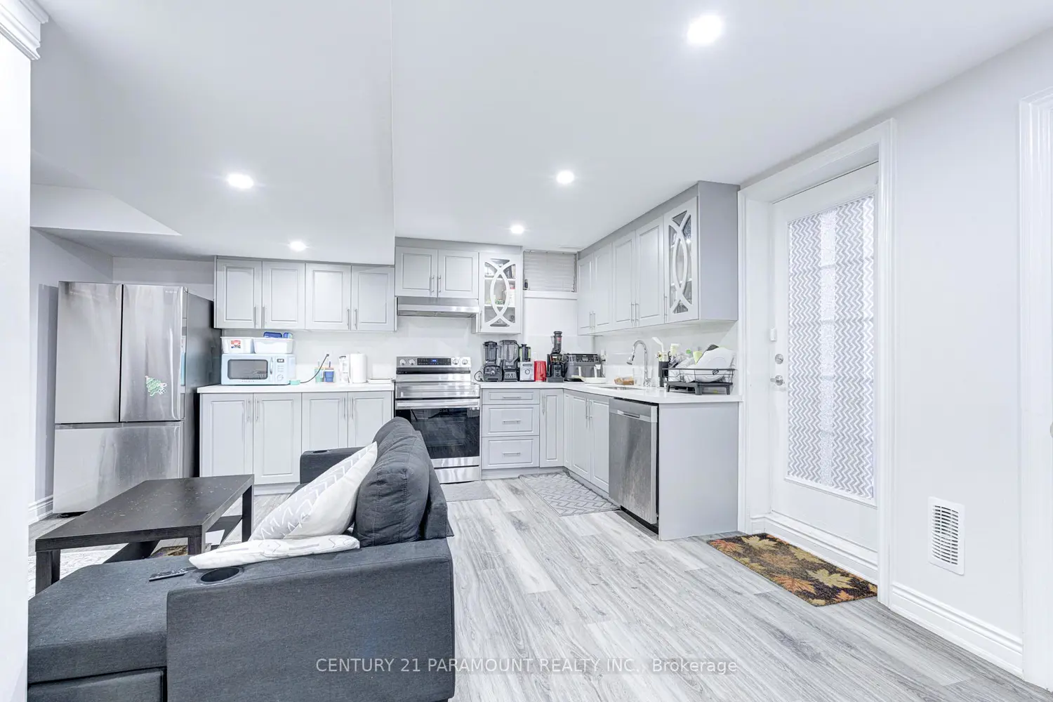 Additional image 8 of 563 Dougall Avenue