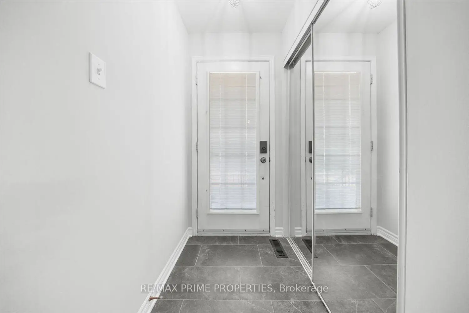 3265 St Joseph Boulevard 117 photo 2