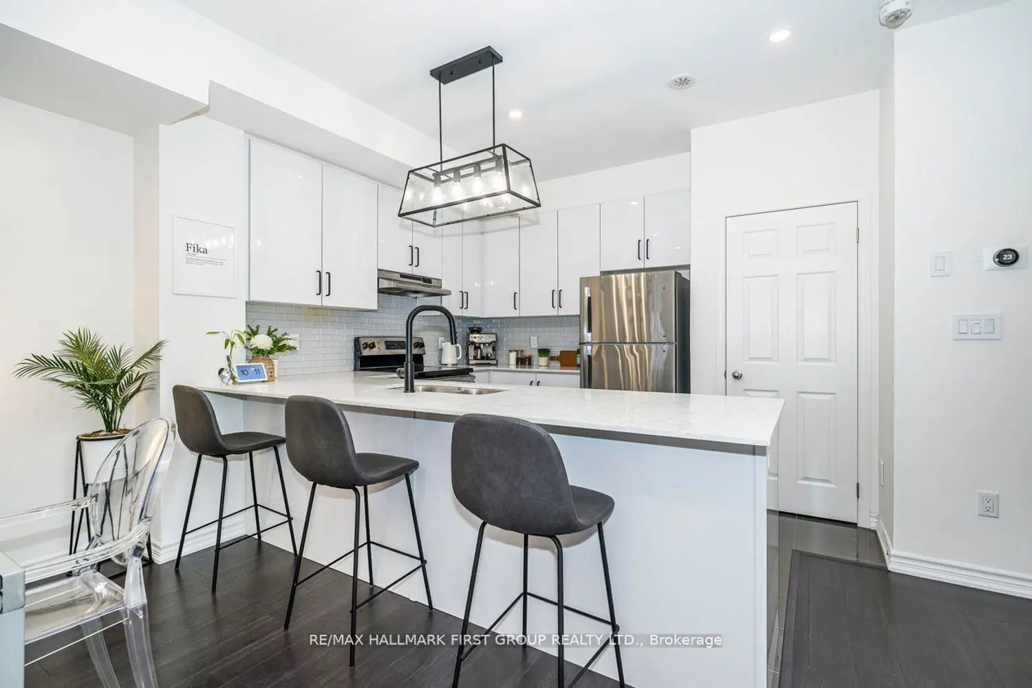 Additional image 8 of 1040 Elton Way 10