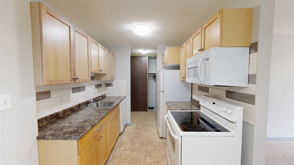 Additional image 4 of 308-401 Columbia Boulevard W, Lethbridge, AB, T1K 5R8