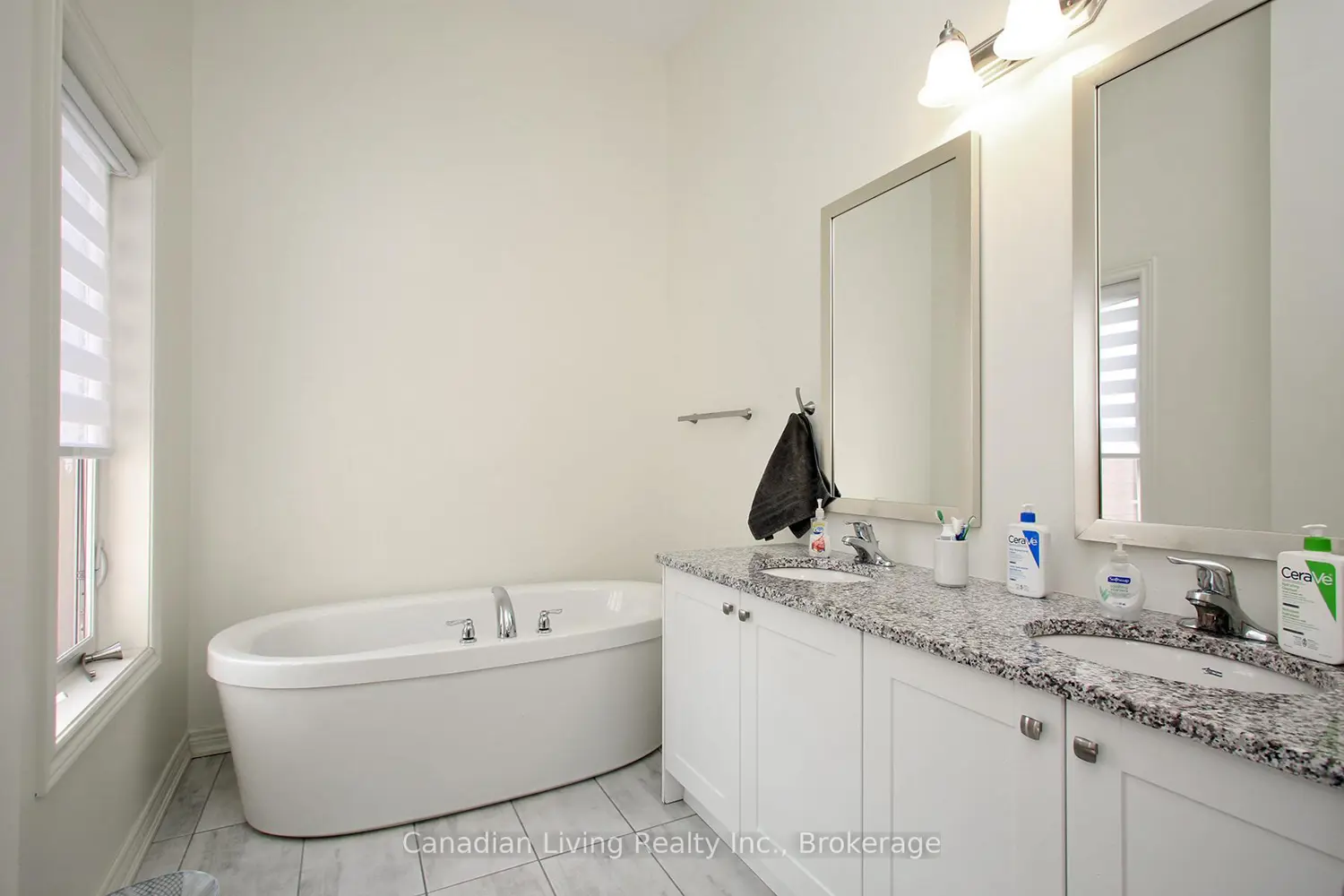 Additional image 16 of 9450 Bayview Avenue