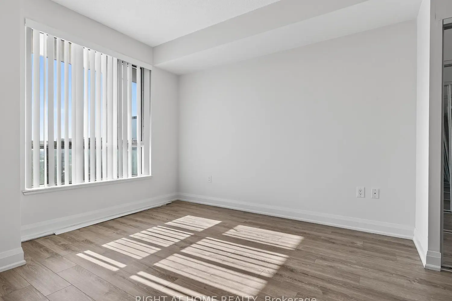 Additional image 10 of 2800 Keele Street 518