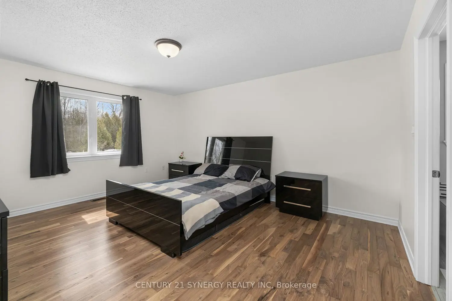 Additional image 12 of 42 Empress Drive