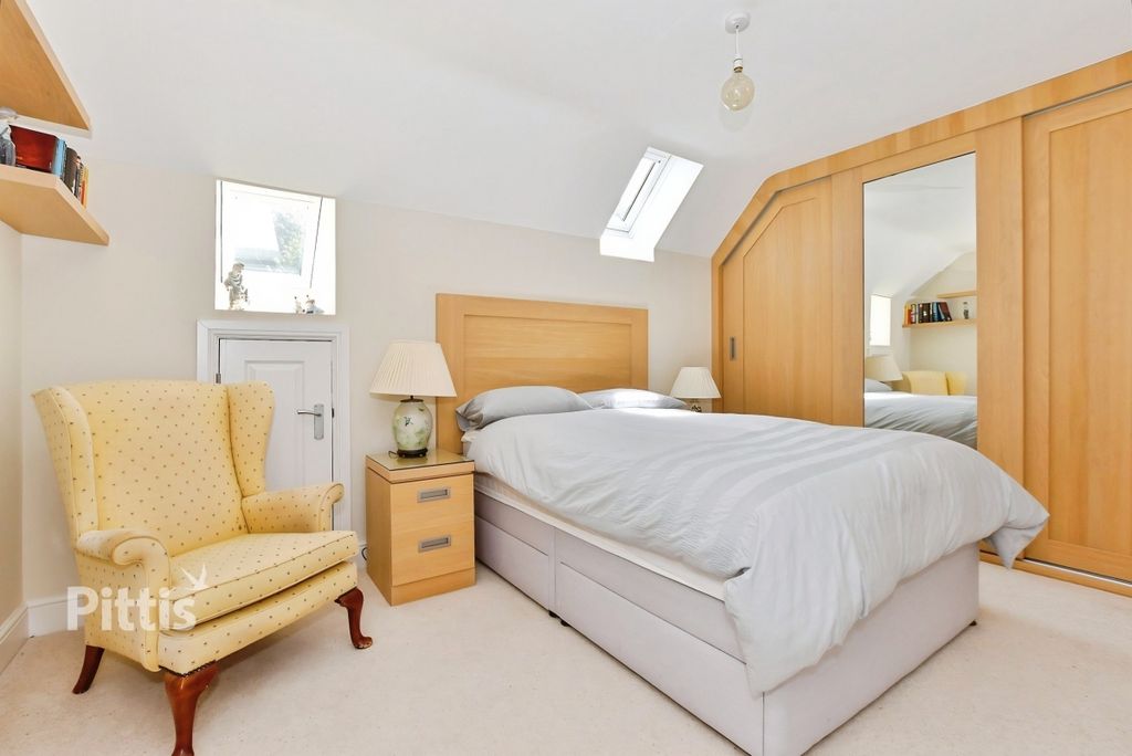 Additional image 10 of 3 bed flat to rentCliff Road, Totland Bay PO39