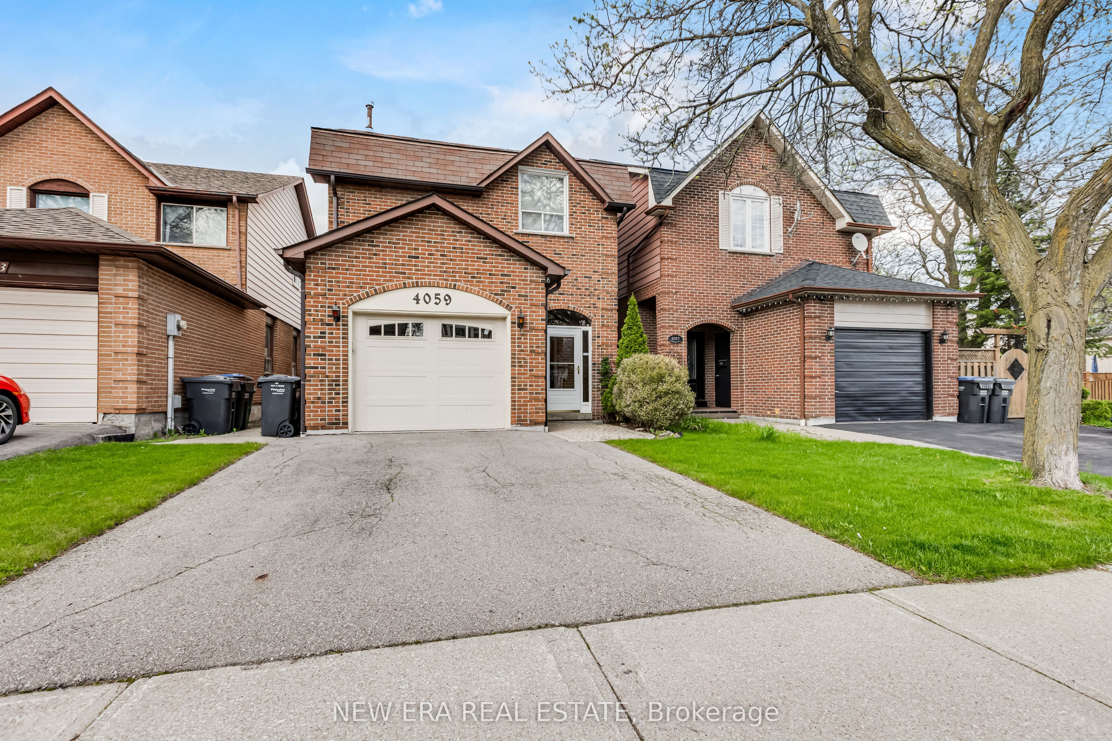 Additional image 3 of 4059 Teakwood Drive, Mississauga, ON, L5C 3L3