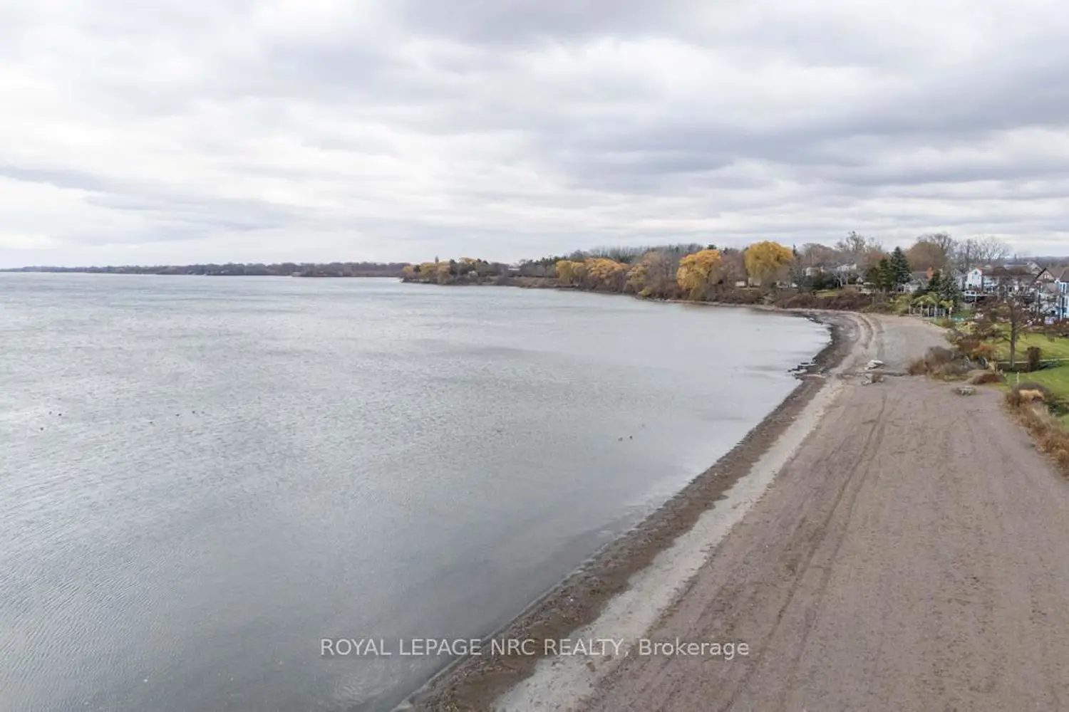Additional image 16 of 1 Lakeside Drive 13