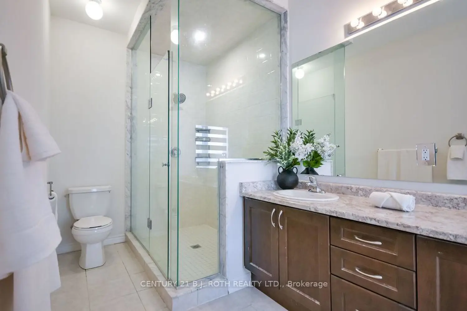 Additional image 7 of 1521 Broderick Street