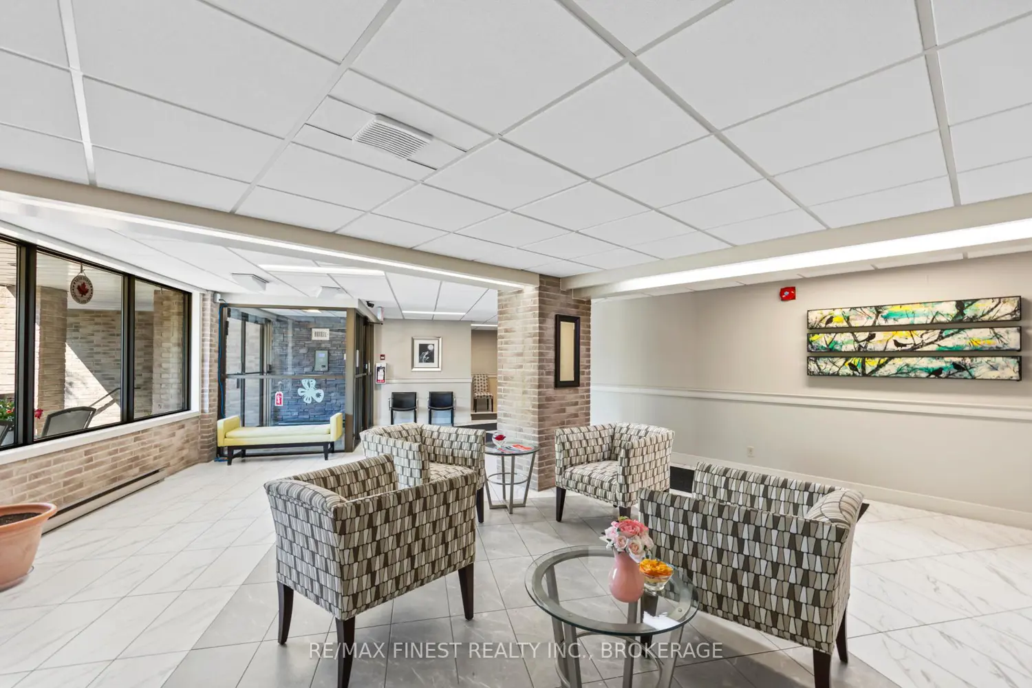 Additional image 3 of 334 Queen Mary Road 407