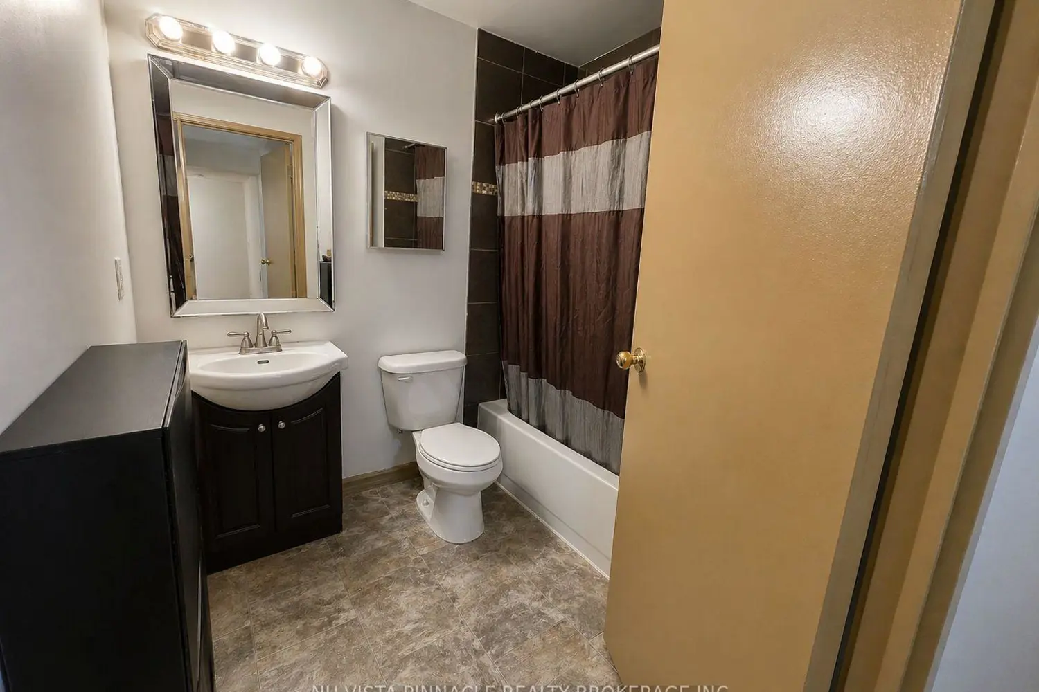 Additional image 11 of 650 Cheapside Street B1