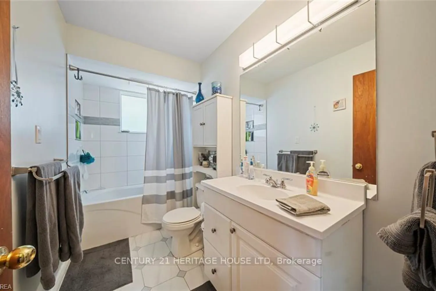 Additional image 9 of 6442 Taylor Street
